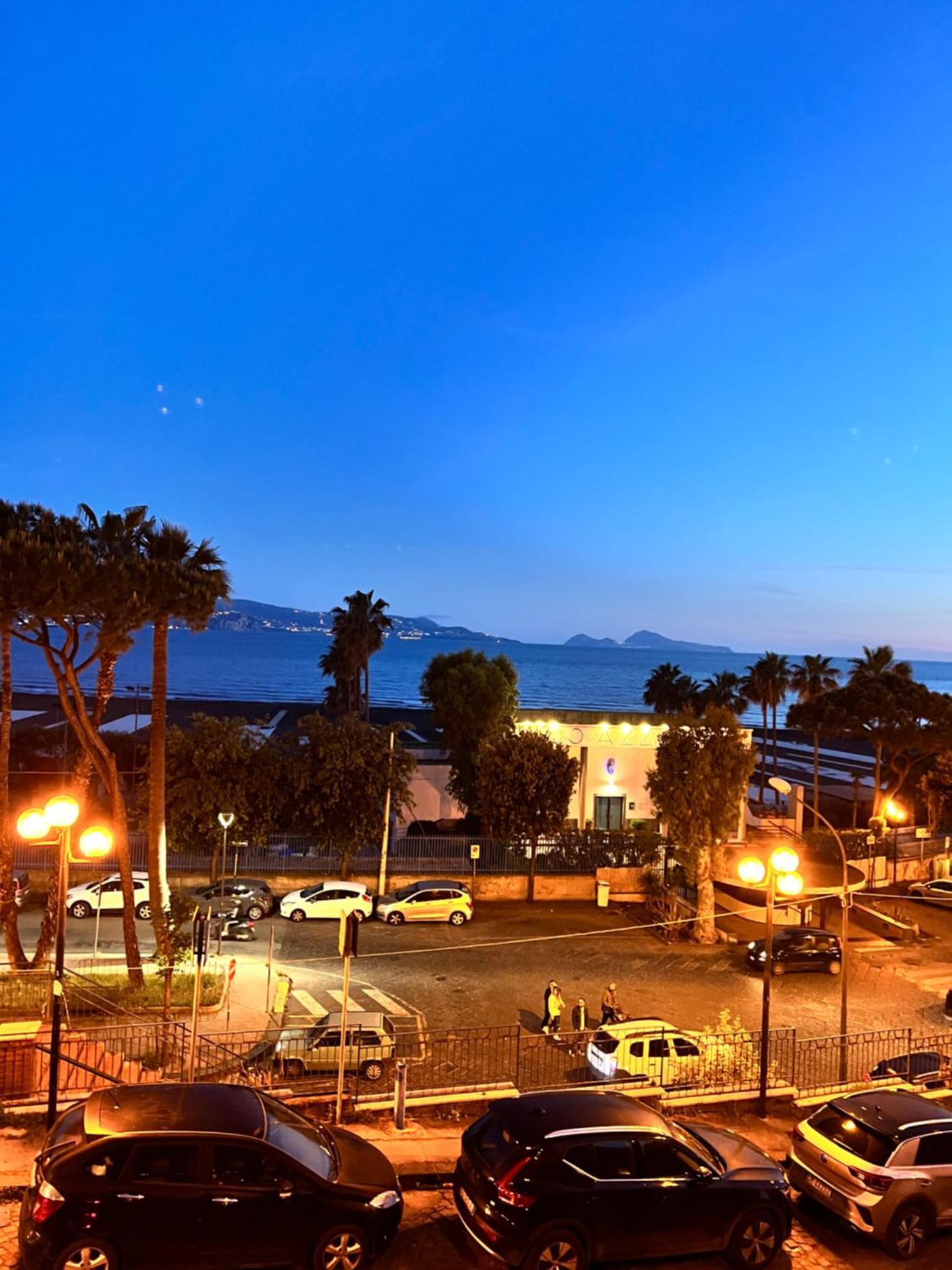 Ferienwohnung Sogno Di Mezza Estate Torre Annunziata Exterior foto